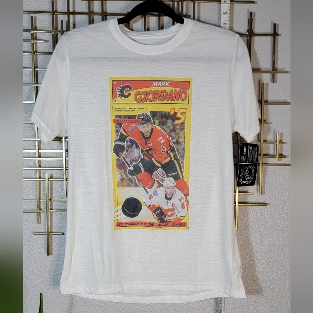 KIDS Mark Giordano Calgary Flames Hockey Shirt size XL